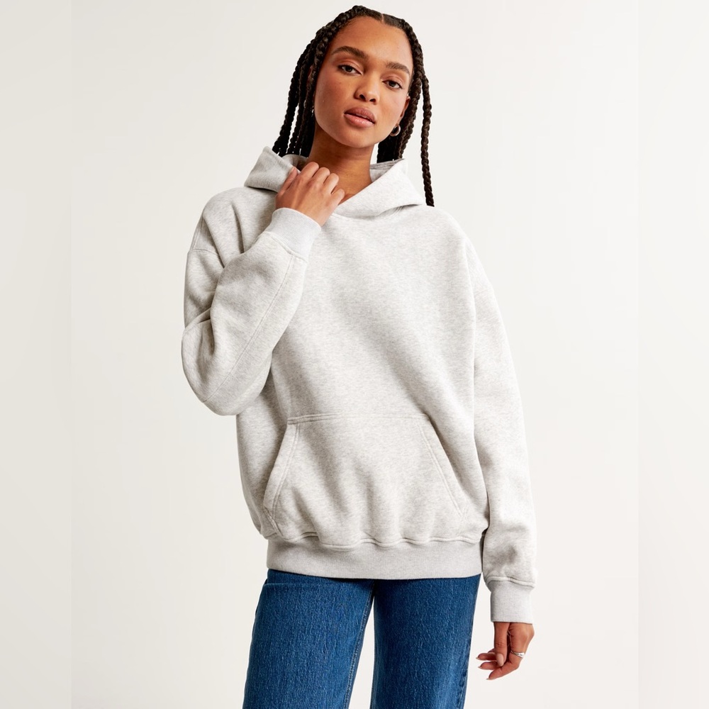 Abercrombie Essential Popover Hoodie in Light Heather Gray